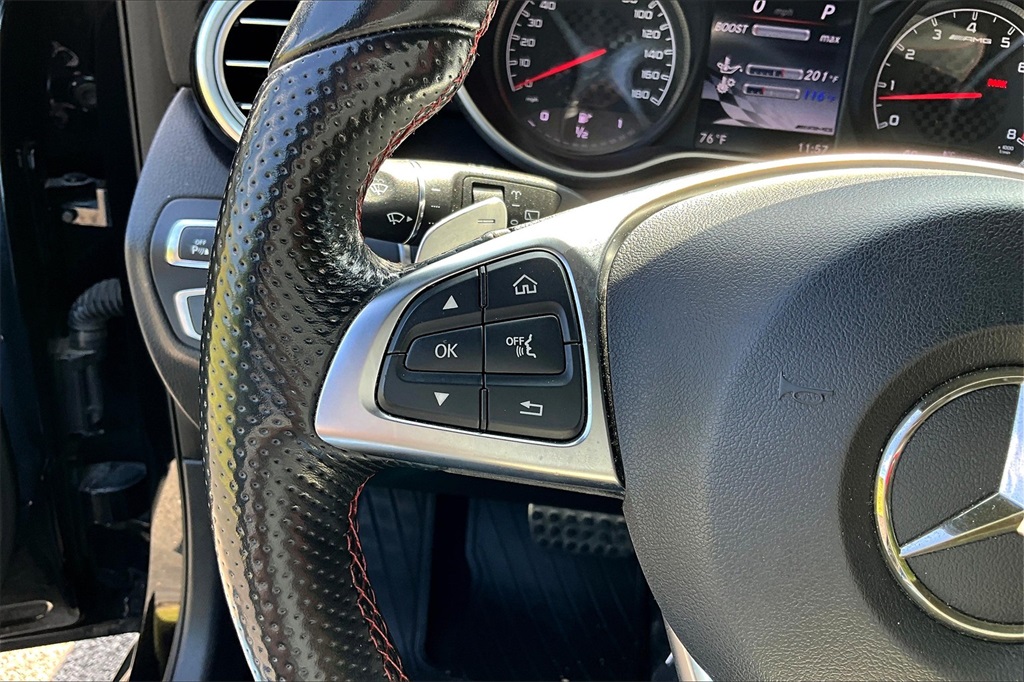 Vehicle image 34 of 36