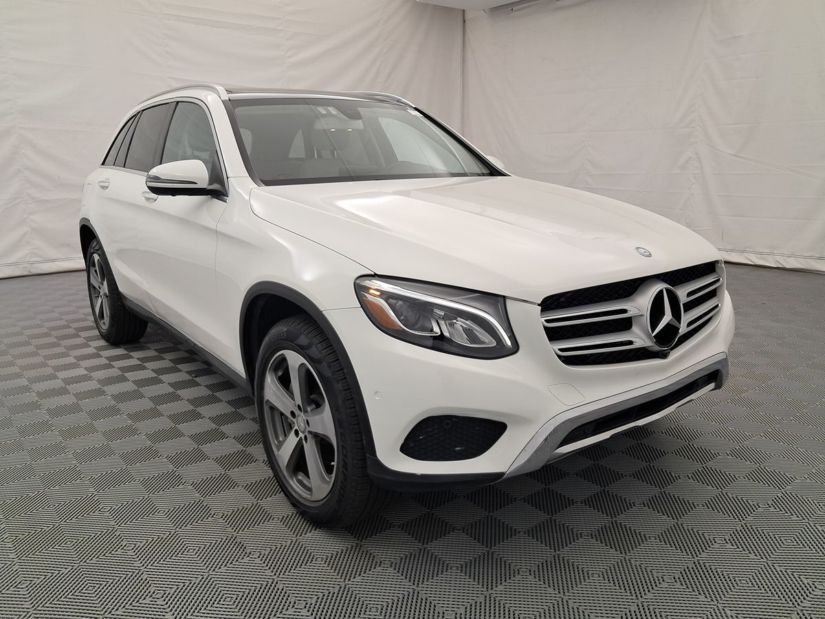 Vehicle image 3 of 33