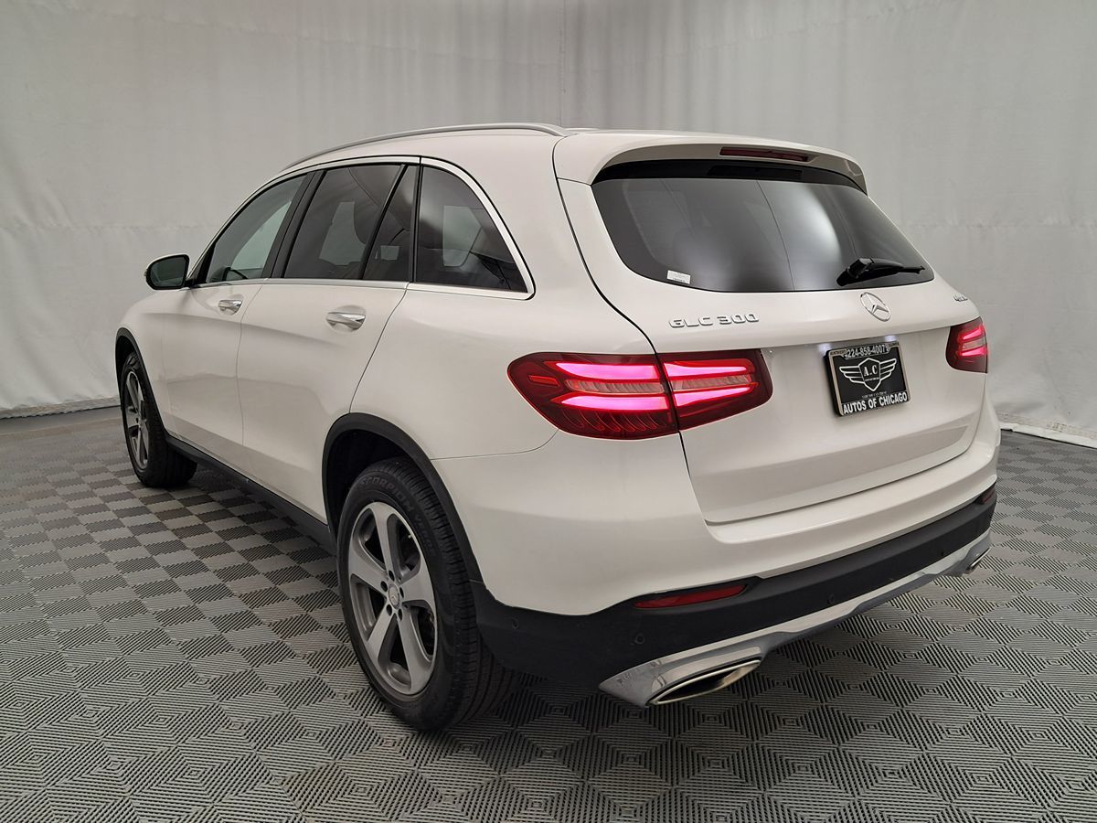 Vehicle image 5 of 33