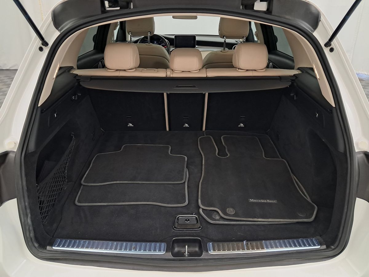 Vehicle image 7 of 33
