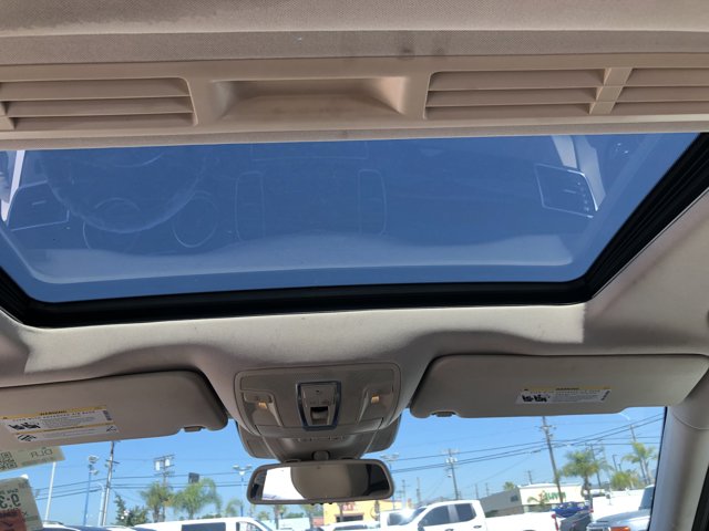 Vehicle image 16 of 22