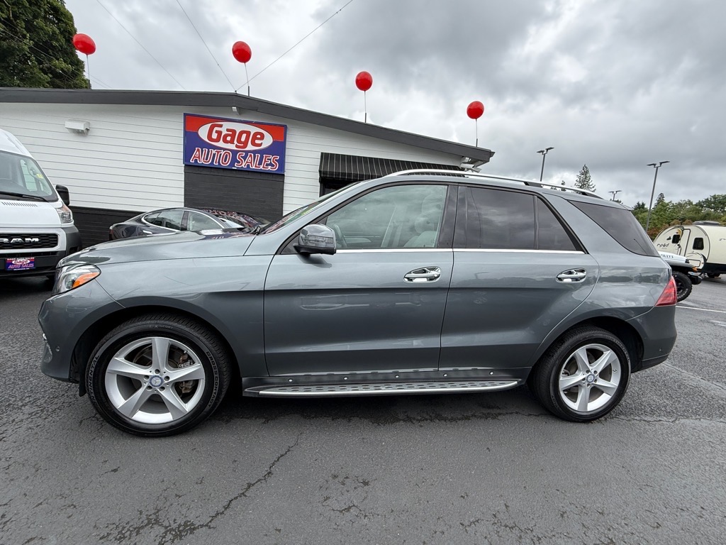 Vehicle image 9 of 34