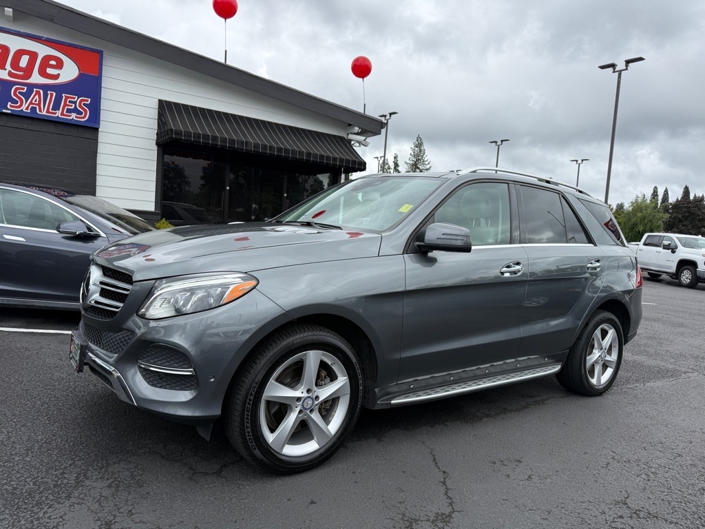Vehicle image 2 of 34