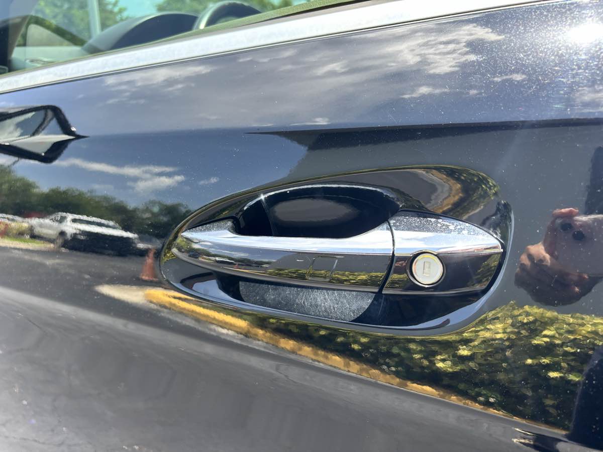 Vehicle image 23 of 34