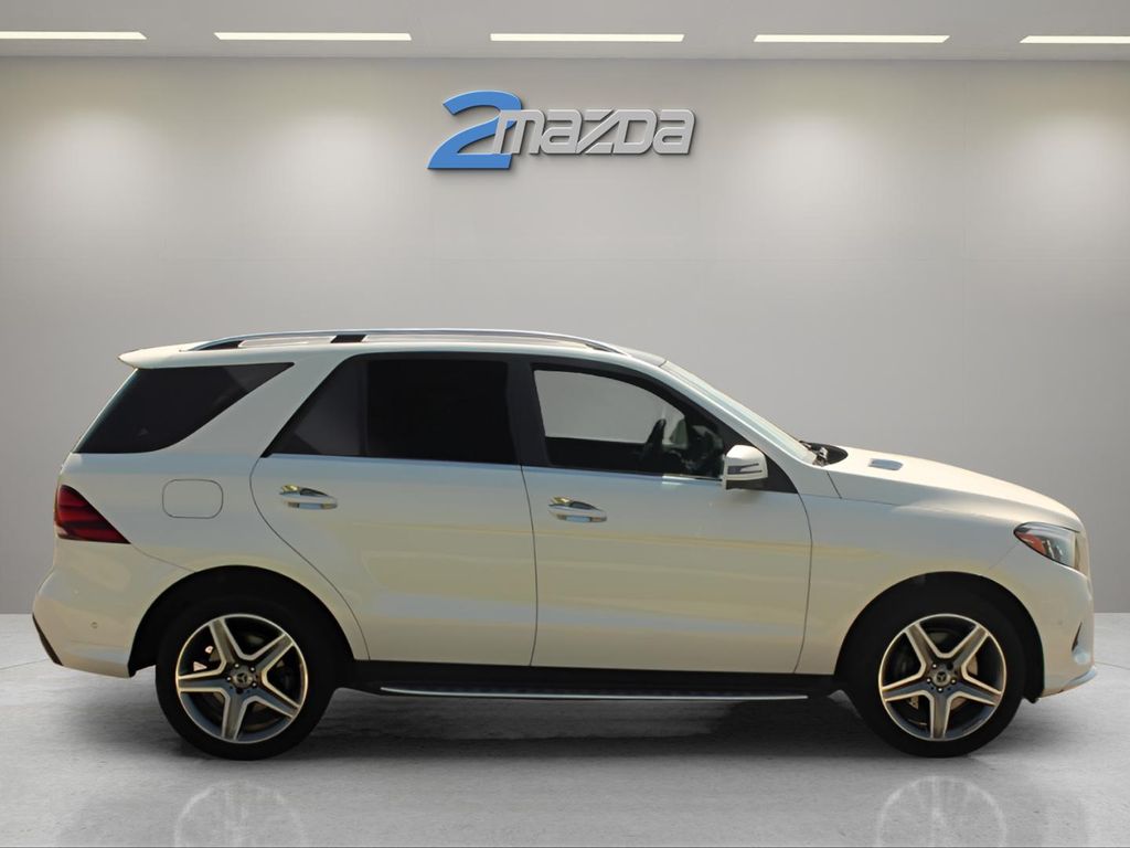 Vehicle image 4 of 23