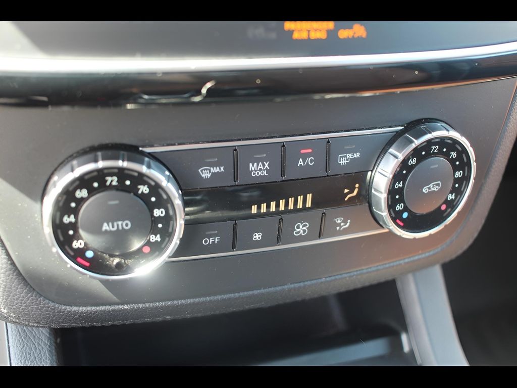 Vehicle image 15 of 23