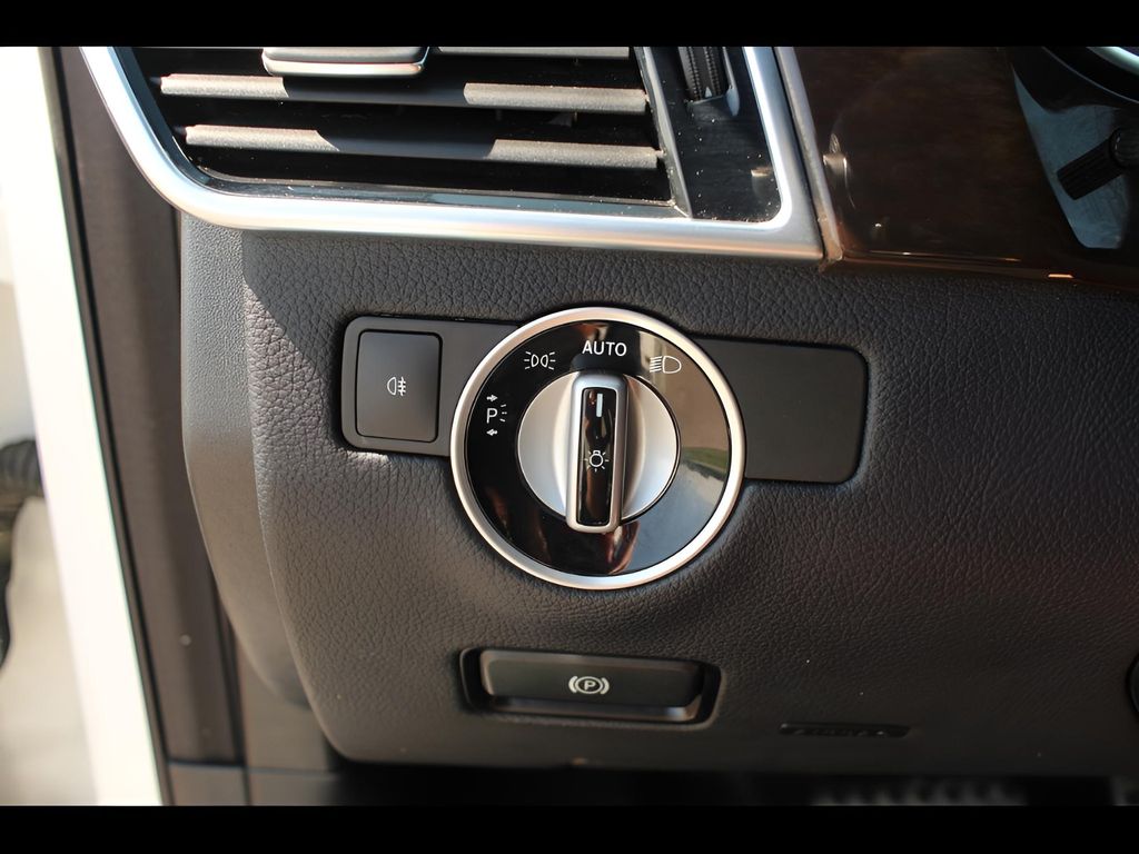 Vehicle image 23 of 23