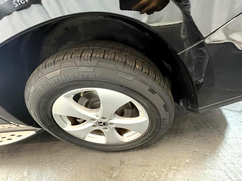 Vehicle image 12 of 52