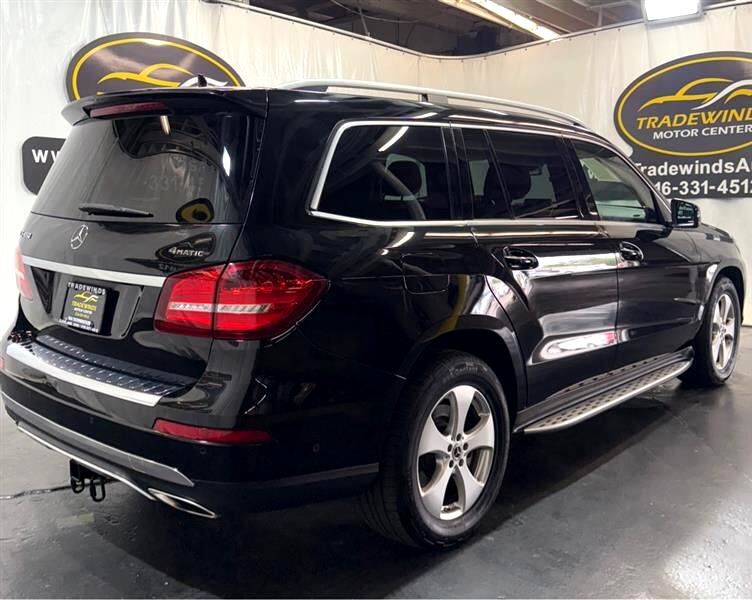 Vehicle image 4 of 52