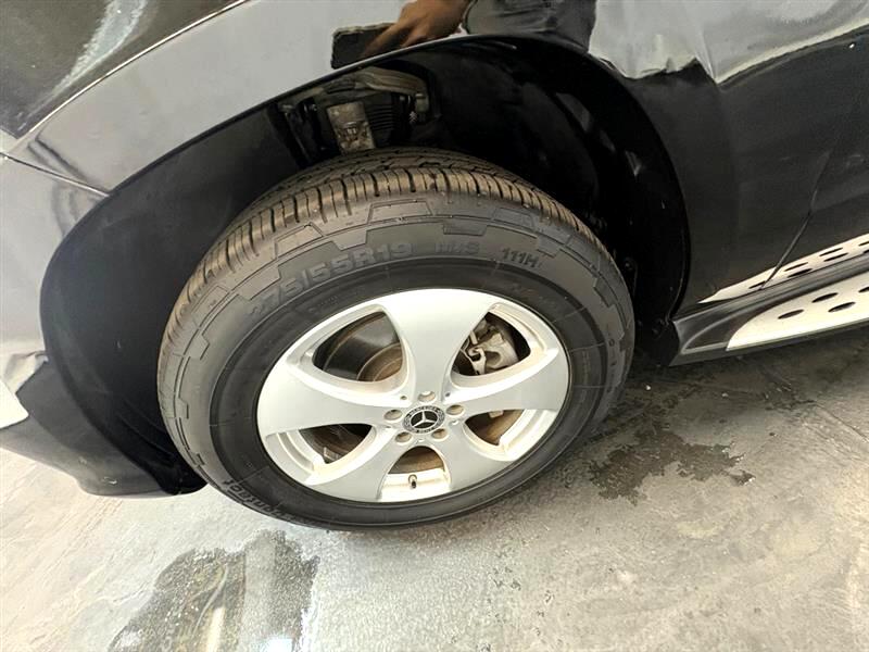 Vehicle image 11 of 52