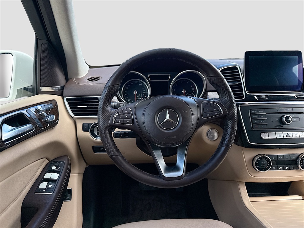 2017 Mercedes-Benz GLS 450 Image 19 of 33