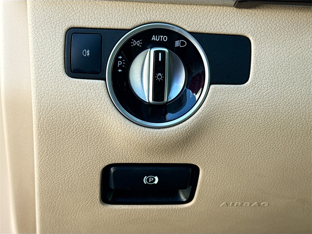 2017 Mercedes-Benz GLS 450 Image 31 of 33