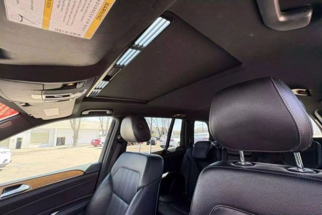 Vehicle image 13 of 29