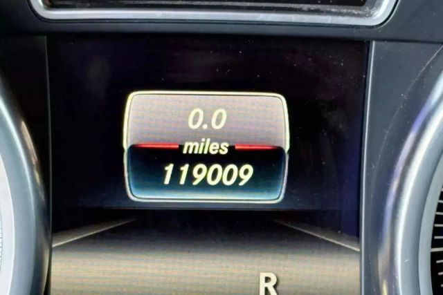 Vehicle image 18 of 29