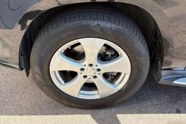 Vehicle image 7 of 29