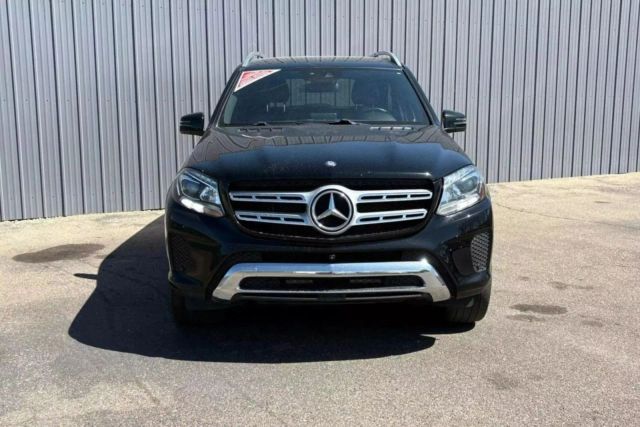 Vehicle image 2 of 29