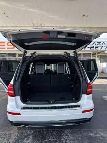 Vehicle image 12 of 50