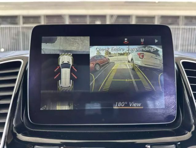 Vehicle image 26 of 50
