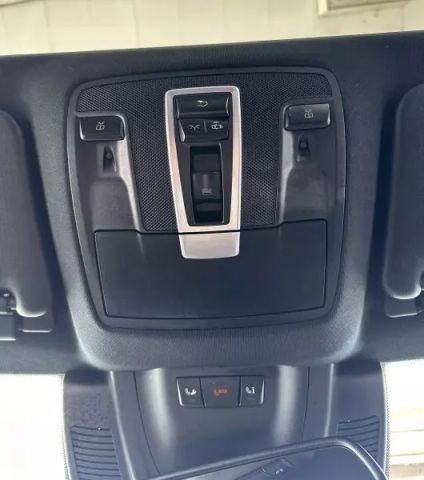 Vehicle image 47 of 50