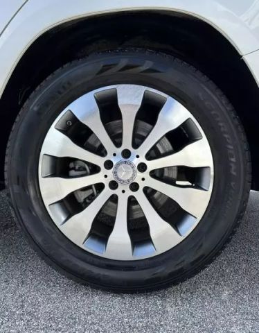 Vehicle image 10 of 50