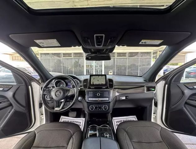 Vehicle image 20 of 50