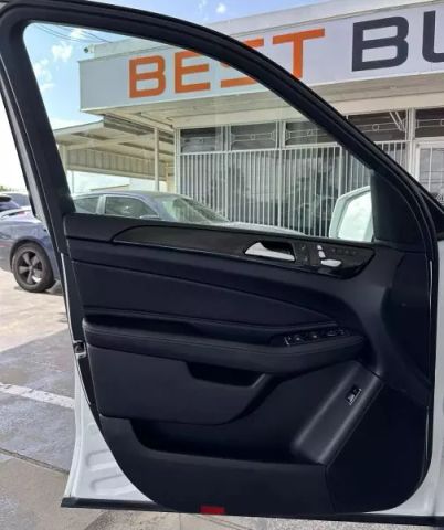 Vehicle image 45 of 50