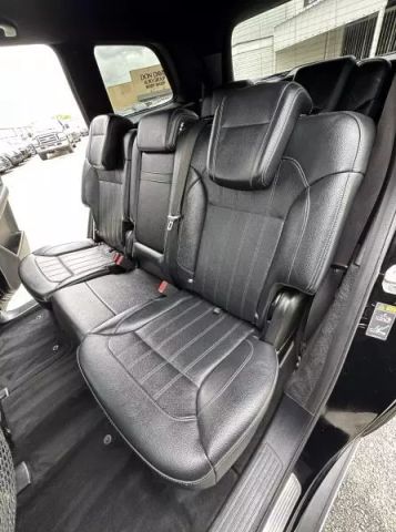 Vehicle image 15 of 50