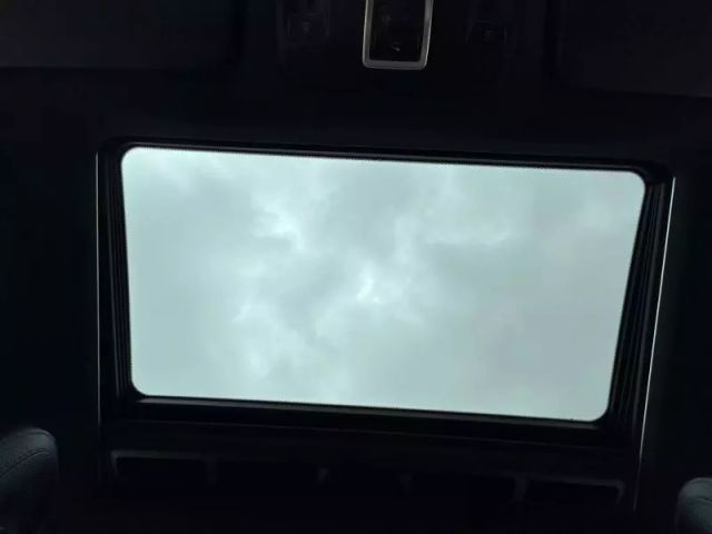 Vehicle image 44 of 50