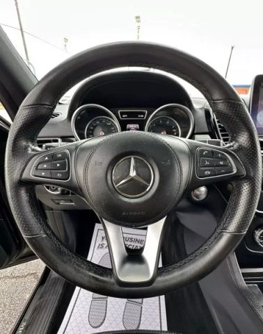 Vehicle image 23 of 50