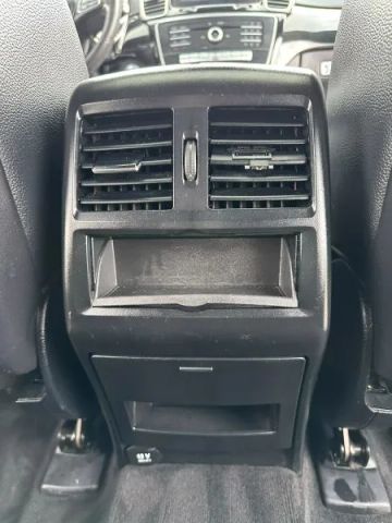 Vehicle image 34 of 50