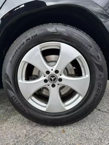 Vehicle image 10 of 50