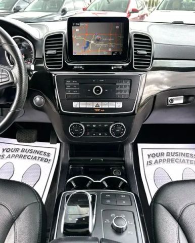 Vehicle image 22 of 50