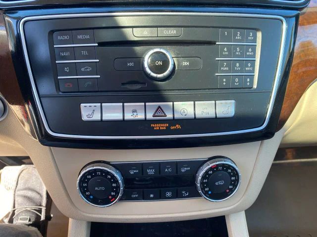 Vehicle image 20 of 32