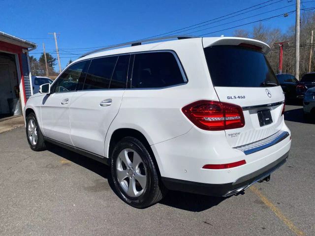 Vehicle image 7 of 32