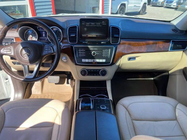 Vehicle image 11 of 32