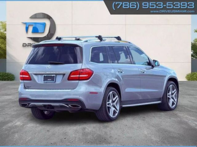 Vehicle image 10 of 32
