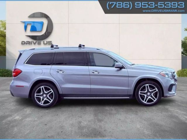 Vehicle image 7 of 32