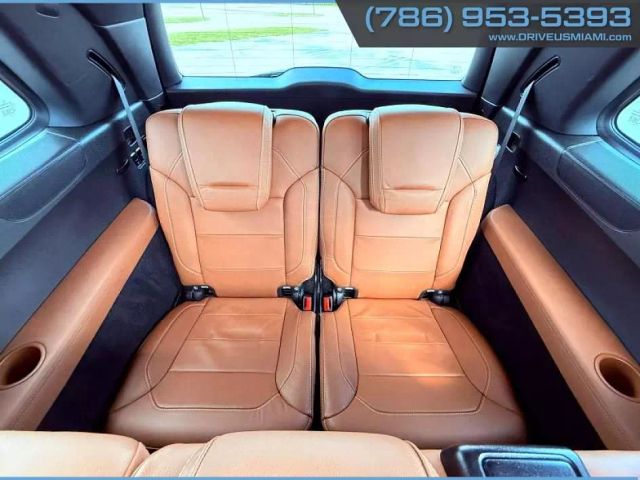 Vehicle image 24 of 32