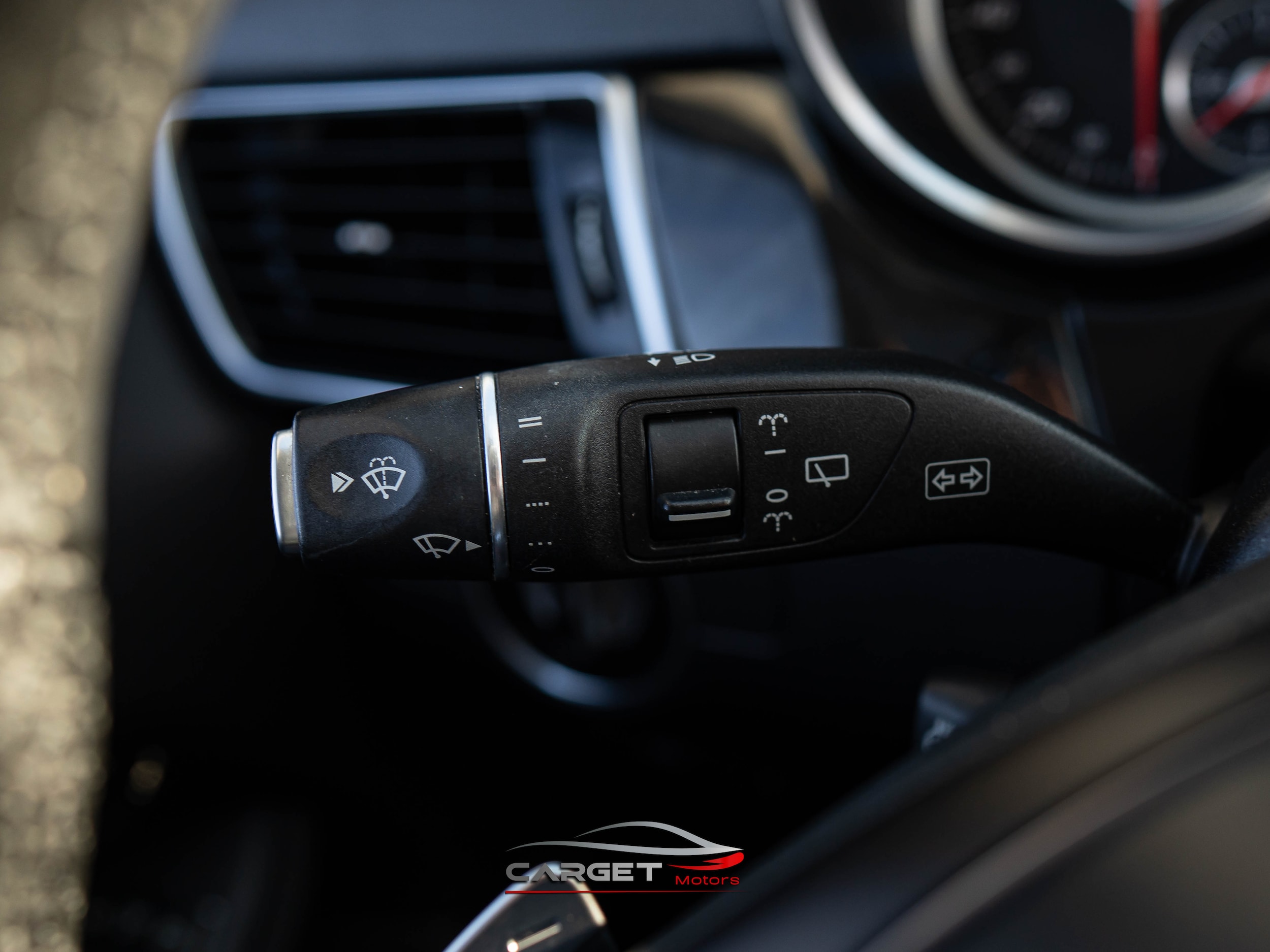 Vehicle image 29 of 54
