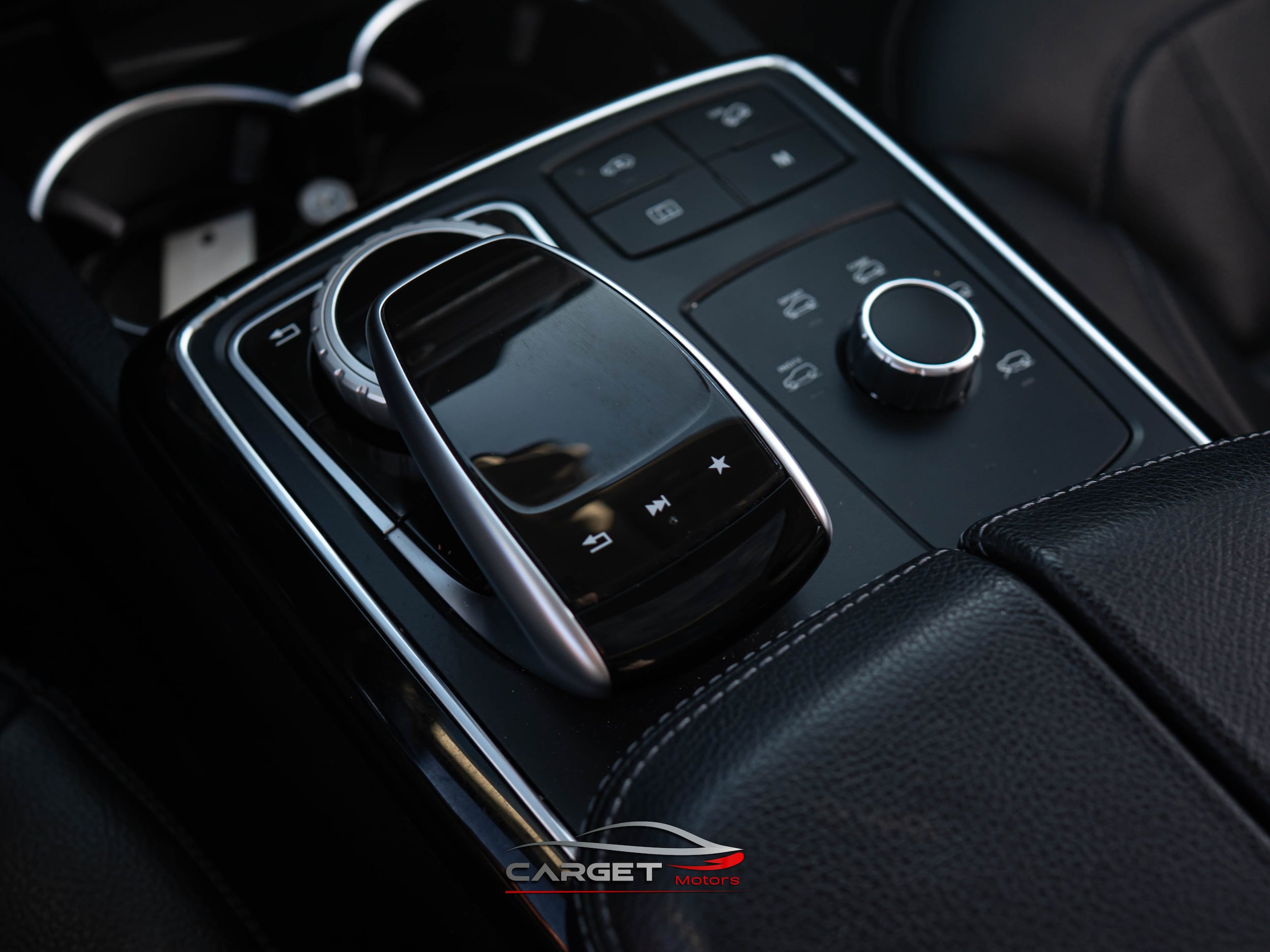 Vehicle image 38 of 54