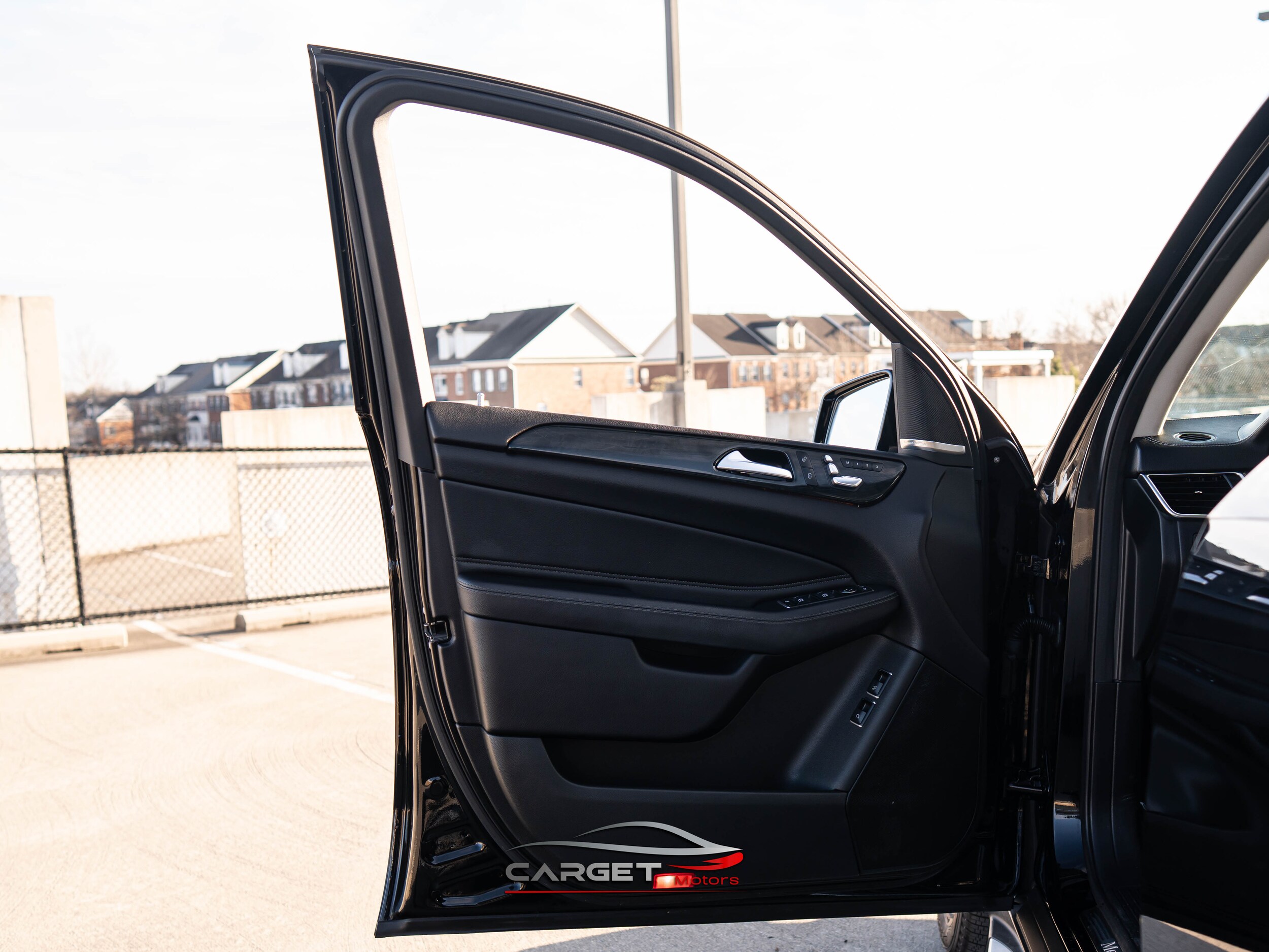 Vehicle image 44 of 54