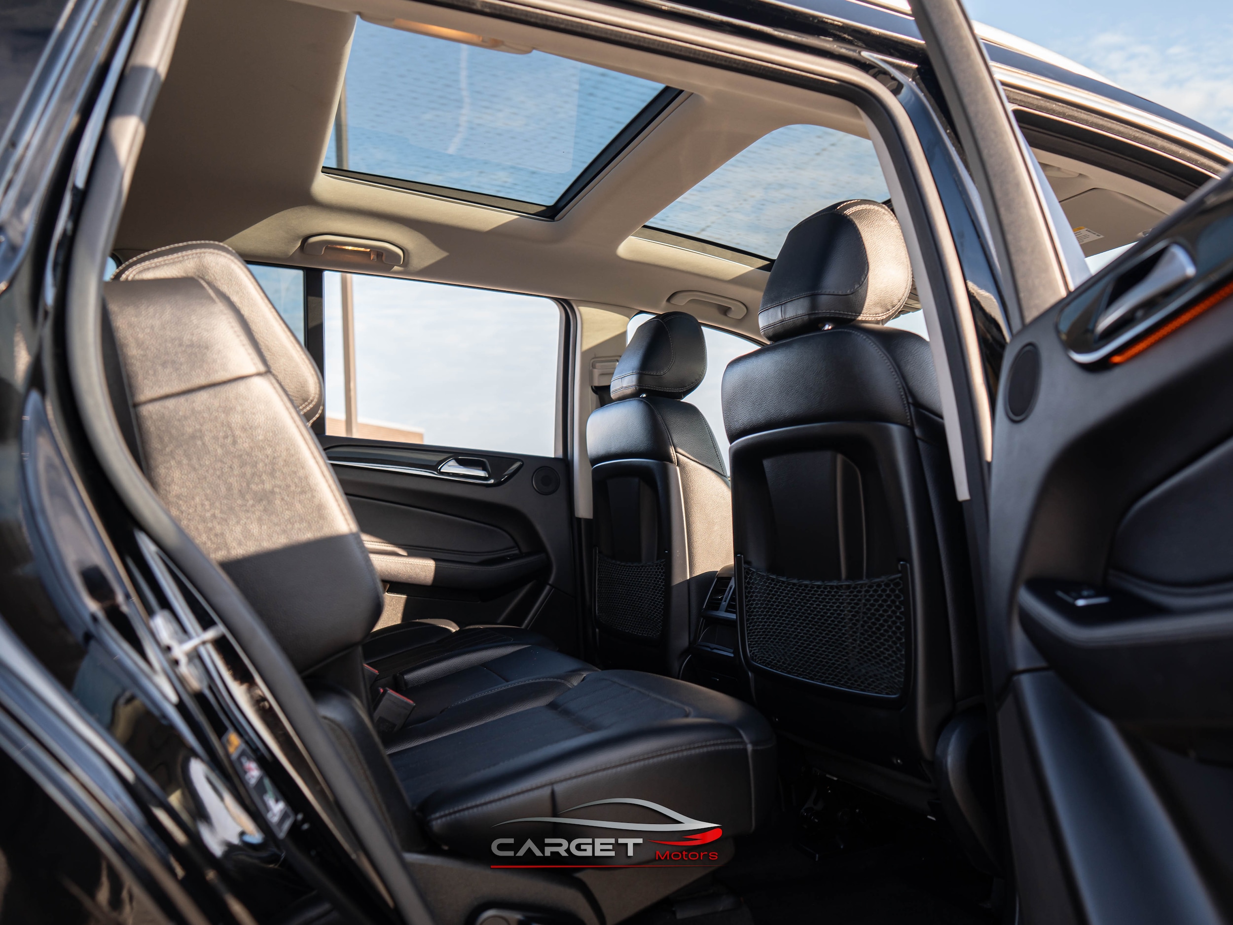 Vehicle image 18 of 54