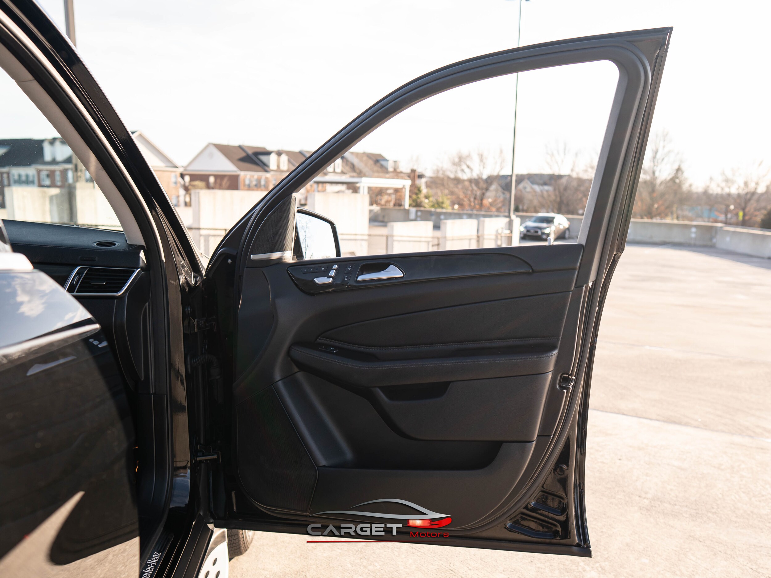 Vehicle image 45 of 54
