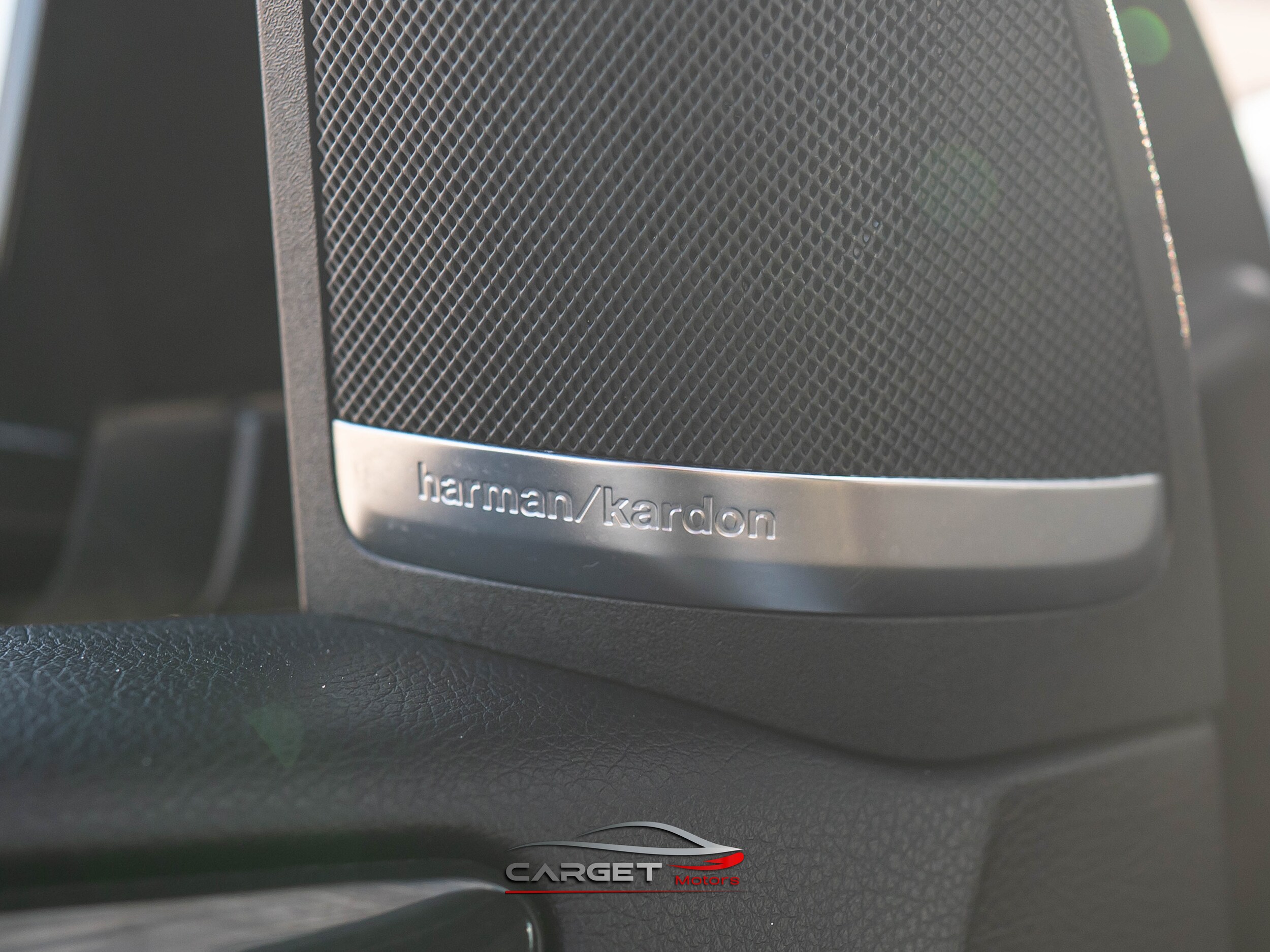 Vehicle image 43 of 54