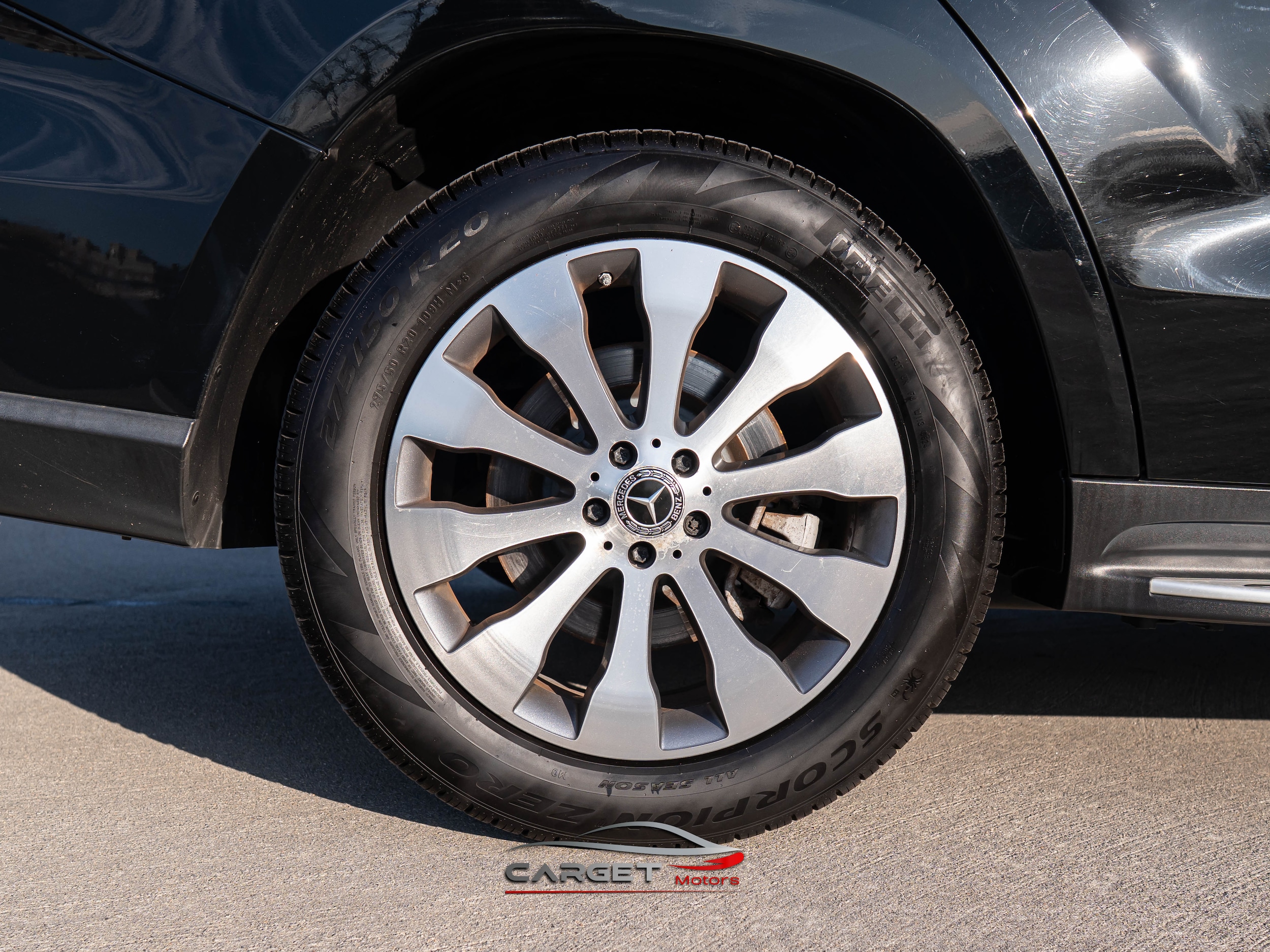 Vehicle image 10 of 54