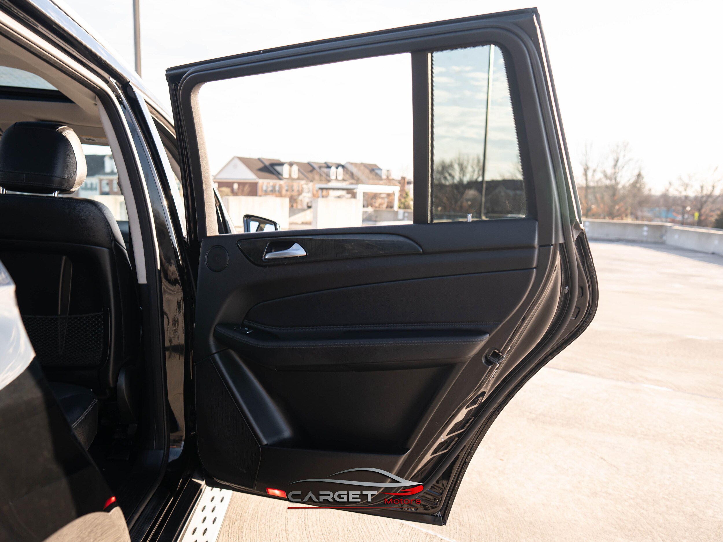 Vehicle image 47 of 54