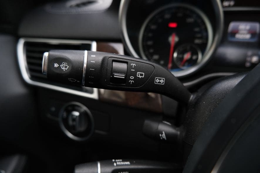 Vehicle image 43 of 47
