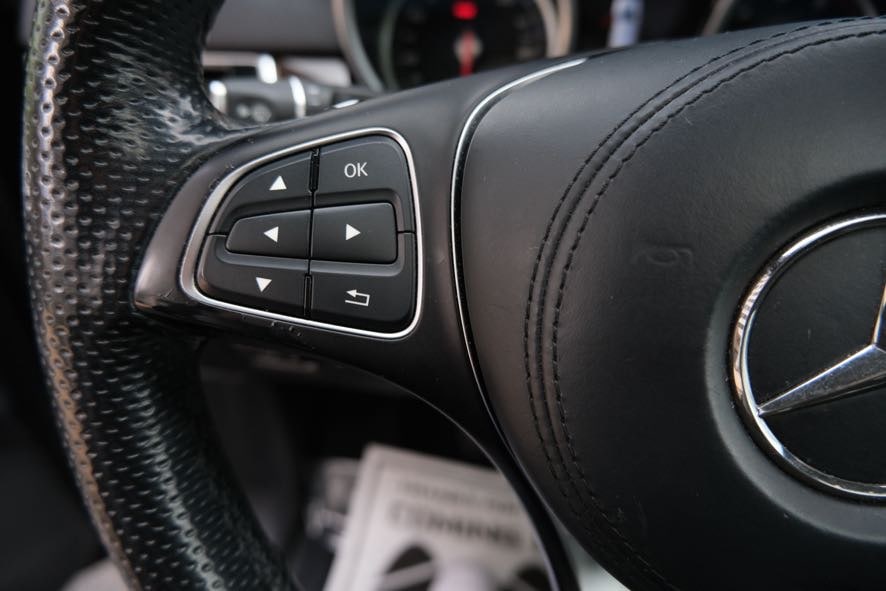 Vehicle image 41 of 47