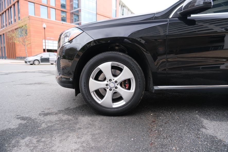 Vehicle image 8 of 47