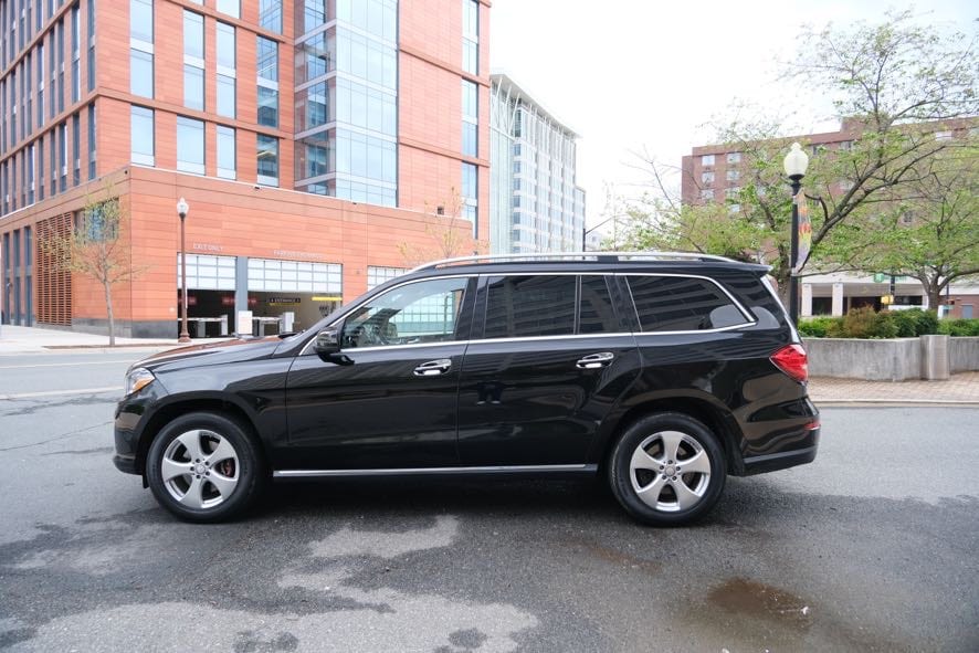 Vehicle image 7 of 47